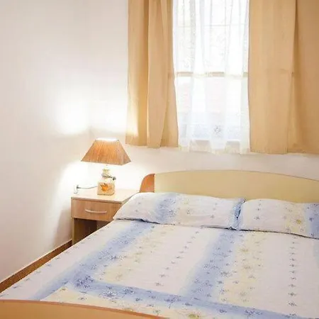 Lägenhet Iovo - Basic Two Bedroom A3 *