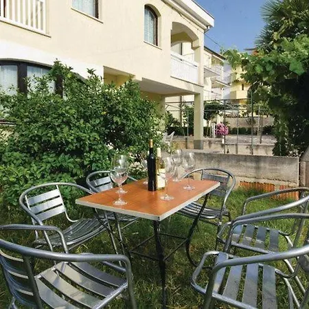Iovo - Basic Two Bedroom A3 *