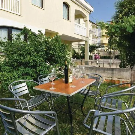 Iovo - Basic Two Bedroom A3 *